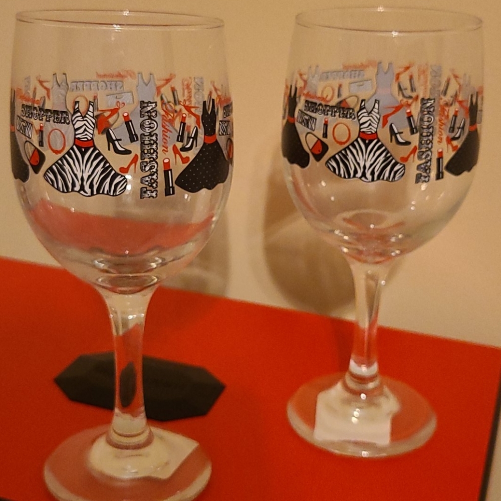 Fashion Wine Glass Set